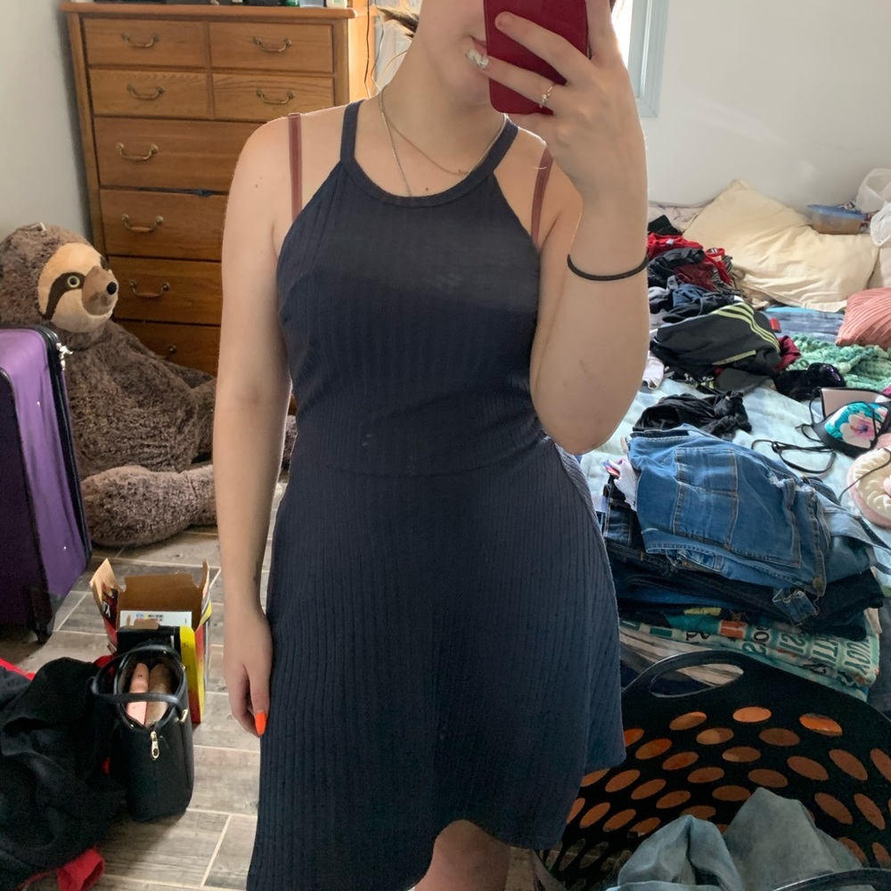 Dress - Picture 3 of 4